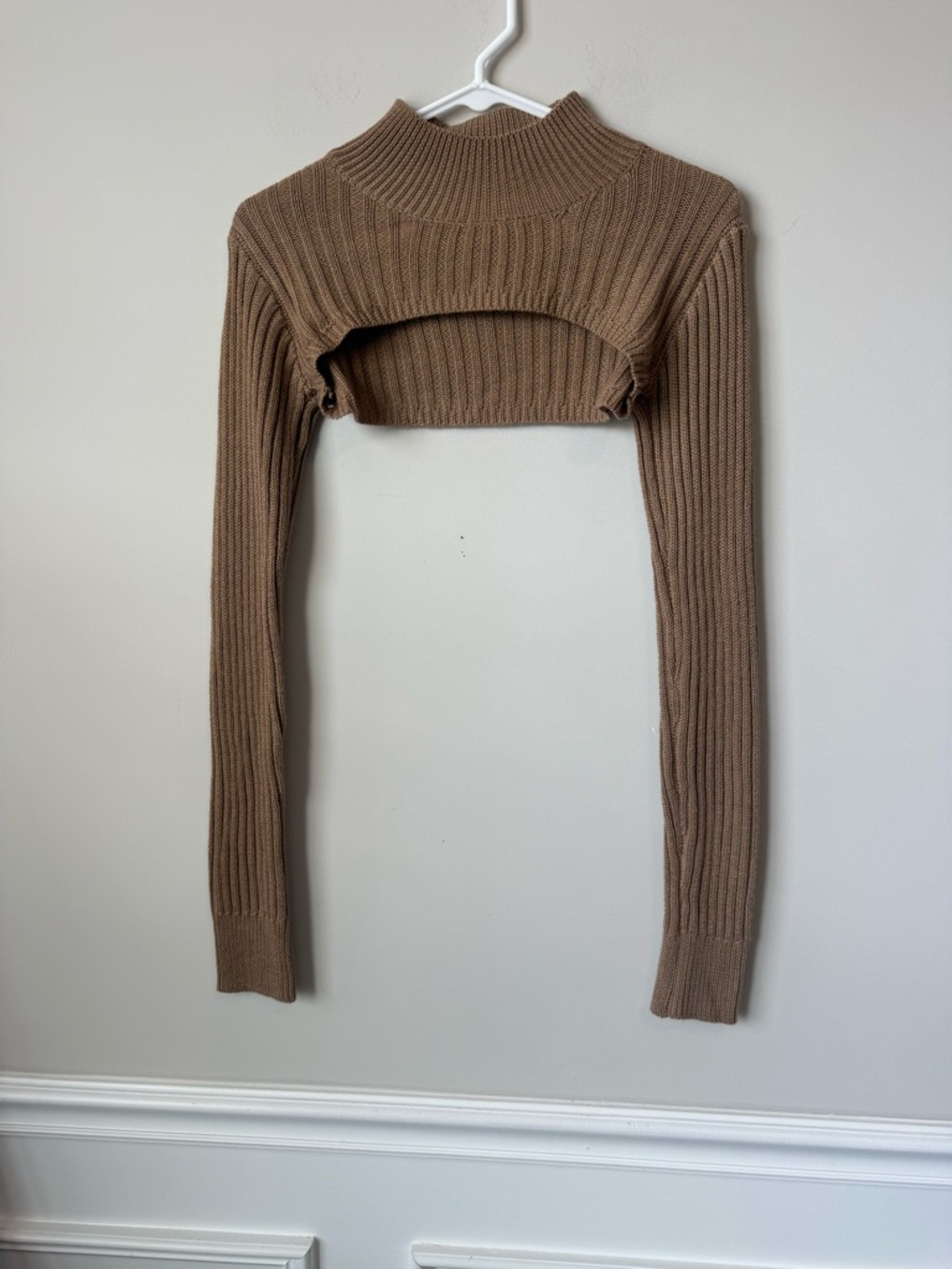 Crescent Ribbed Mock Neck high cropped sweater brown size small